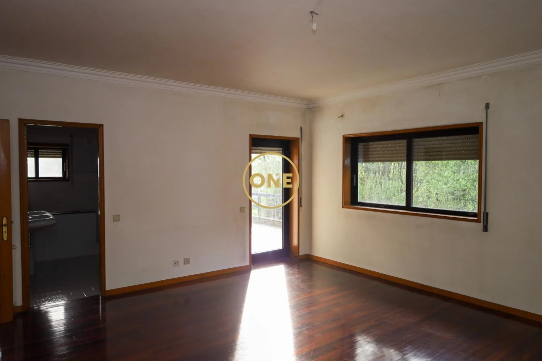 Moradia T5 para Venda em Ruivães e Novais Foto 15