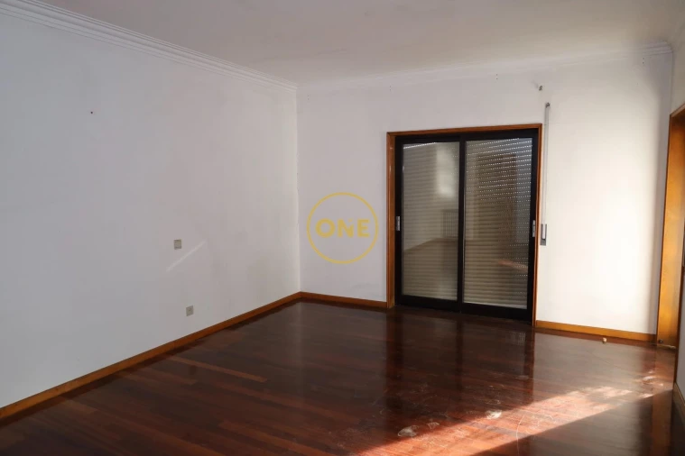 Moradia T5 para Venda em Ruivães e Novais Foto 5