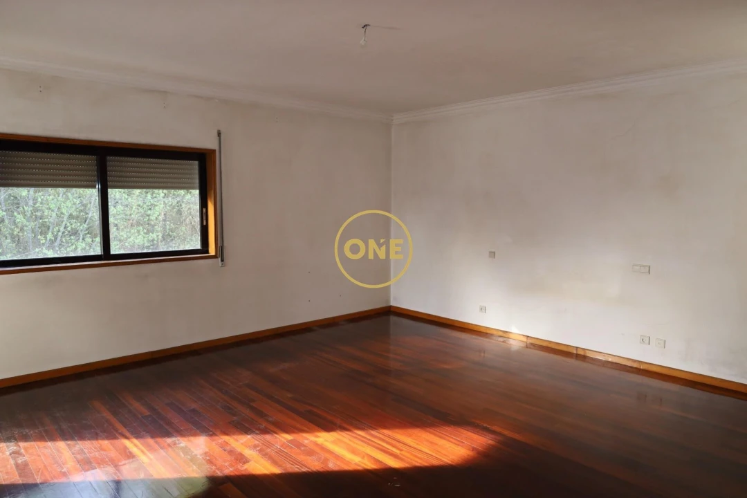 Moradia T5 para Venda em Ruivães e Novais Foto 16