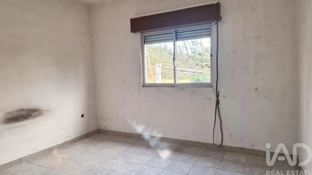 Moradia T3 para Venda em Caxarias Foto 10