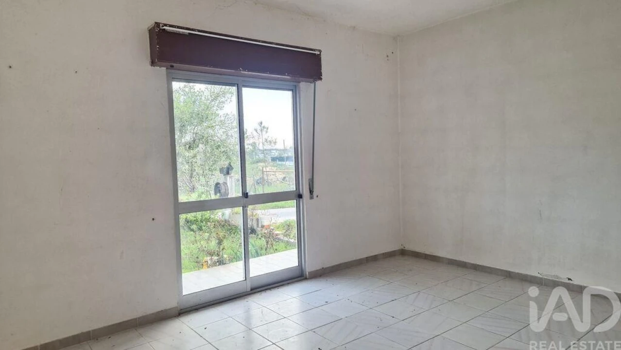 Moradia T3 para Venda em Caxarias Foto 21