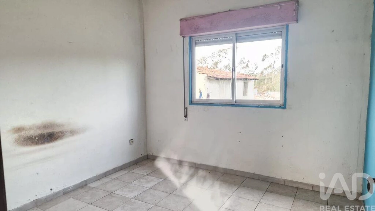 Moradia T3 para Venda em Caxarias Foto 14