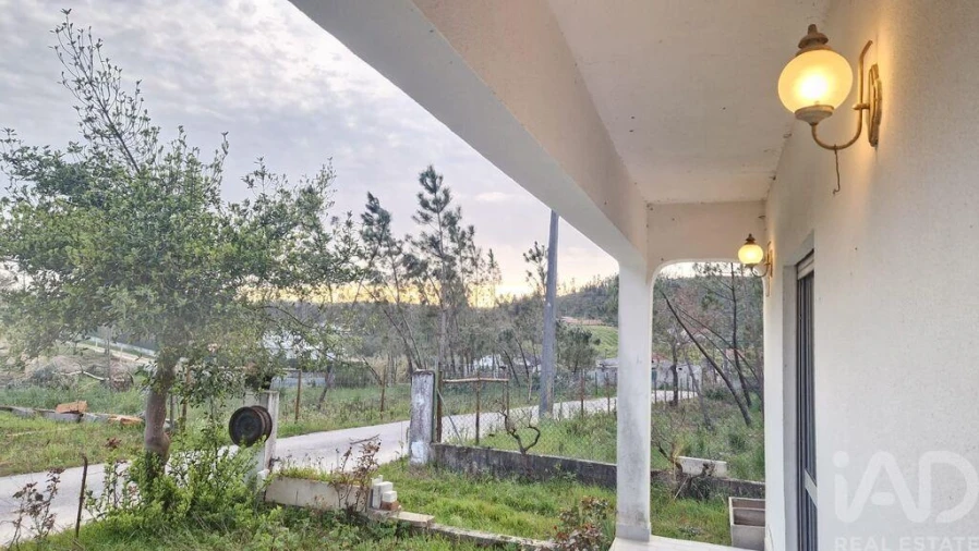 Moradia T3 para Venda em Caxarias