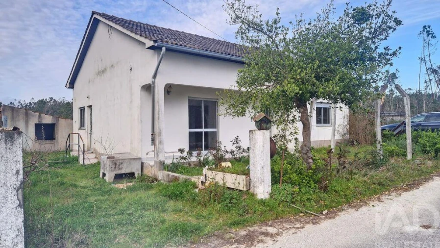 Moradia T3 para Venda em Caxarias Foto 33