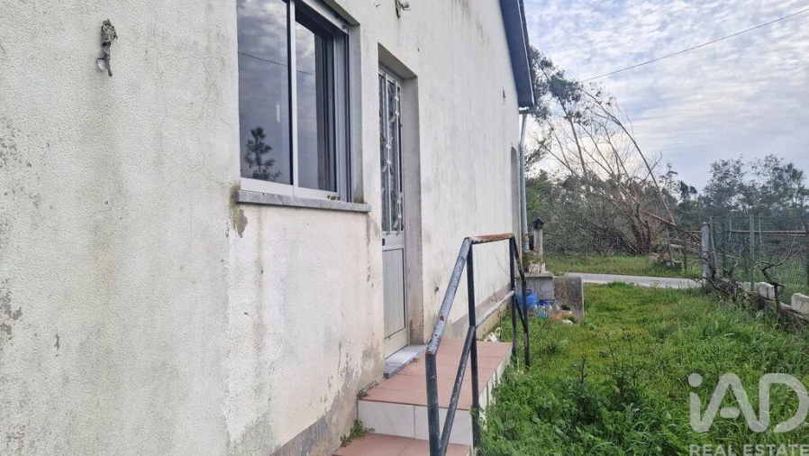 Moradia T3 para Venda em Caxarias Foto 25