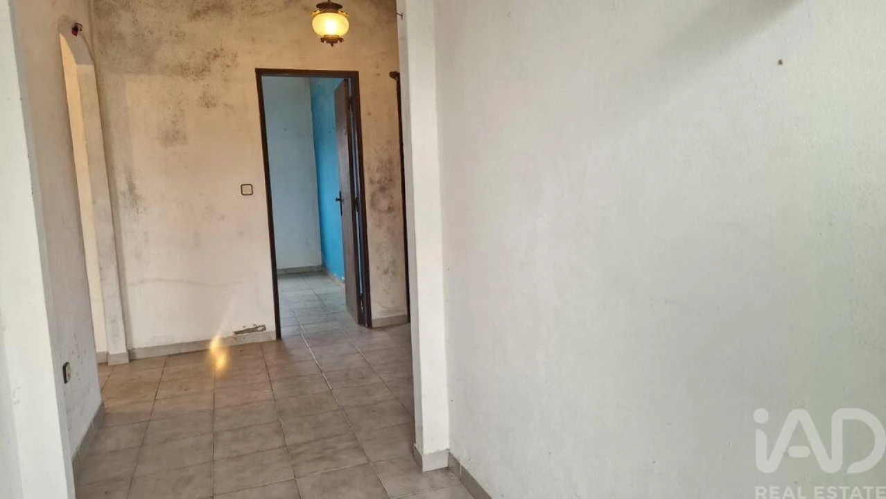 Moradia T3 para Venda em Caxarias Foto 22