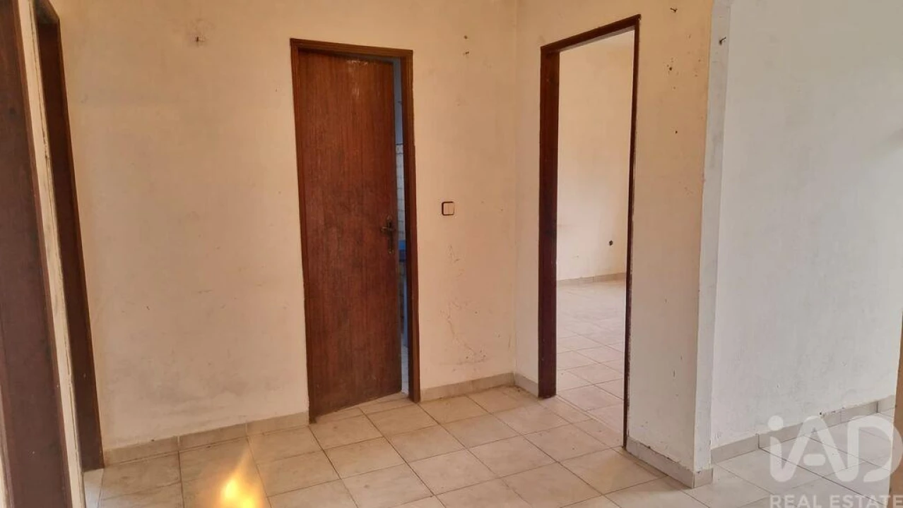 Moradia T3 para Venda em Caxarias Foto 19