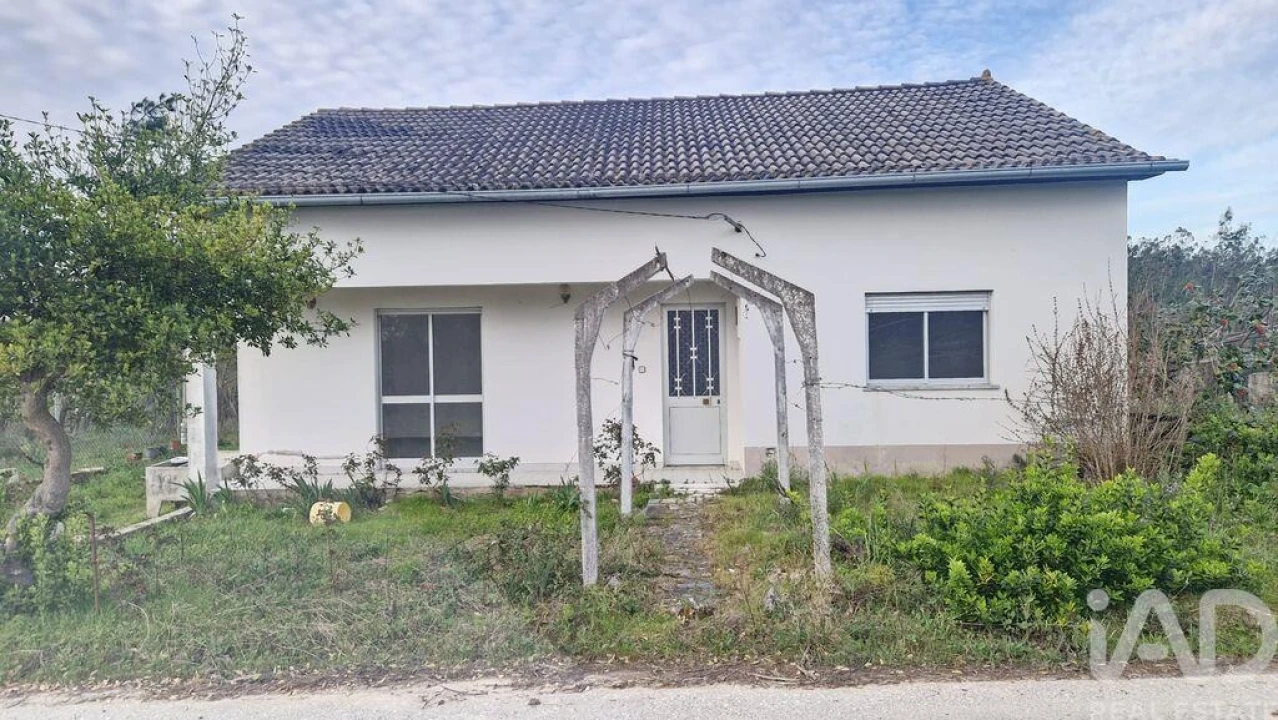 Moradia T3 para Venda em Caxarias Foto 32