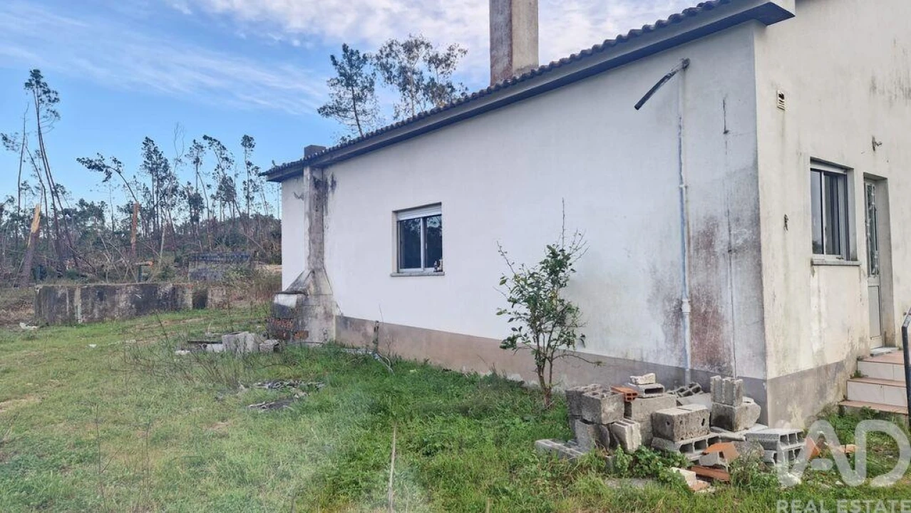 Moradia T3 para Venda em Caxarias Foto 29