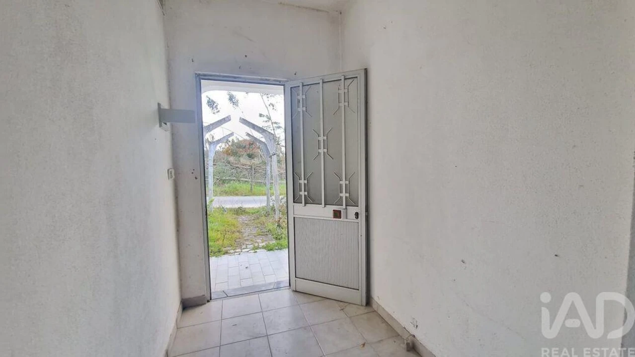 Moradia T3 para Venda em Caxarias Foto 34