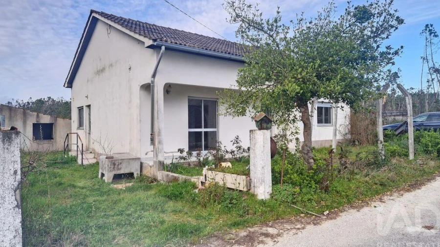 Moradia T3 para Venda em Caxarias