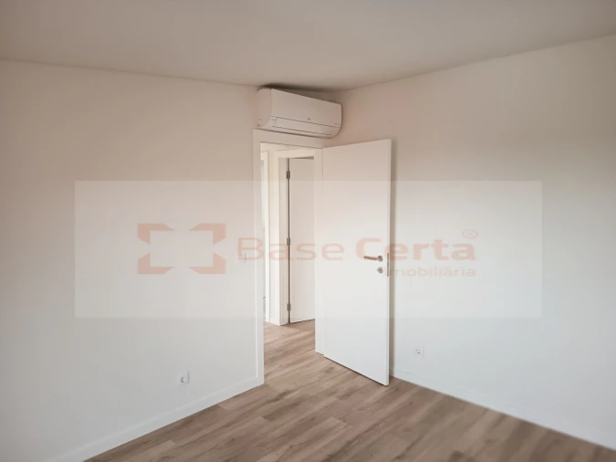 Apartamento T1 para Venda em Almada, Cova da Piedade, Pragal e Cacilhas Foto 9