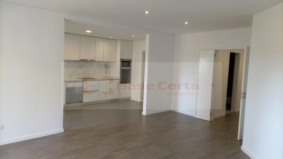 Apartamento T4 para Venda em Corroios Foto 14