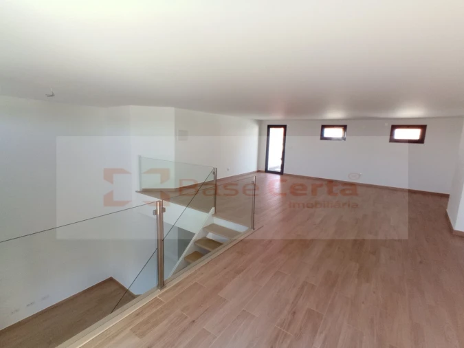 Apartamento T4 para Venda em Corroios Foto 36