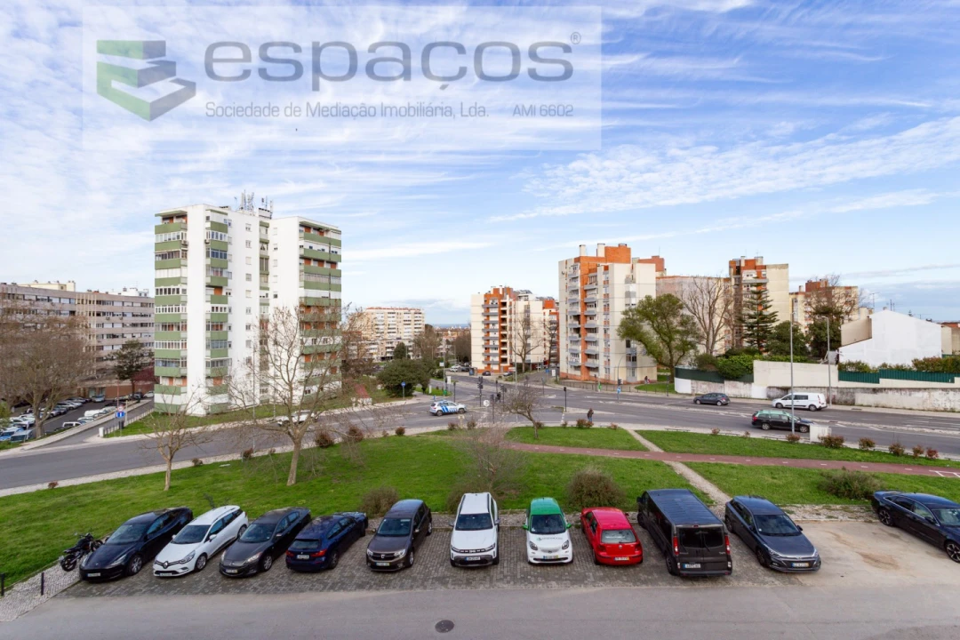 Apartamento T3 para Venda em Olivais Foto 8