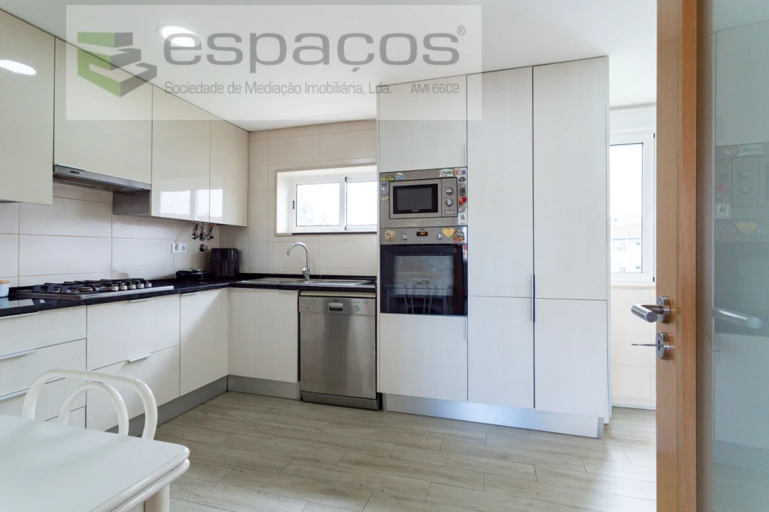 Apartamento T3 para Venda em Olivais Foto 9
