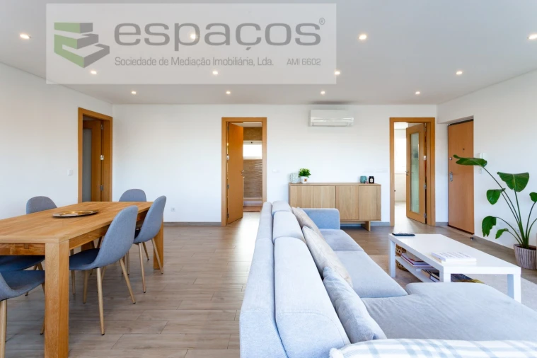 Apartamento T3 para Venda em Olivais Foto 3