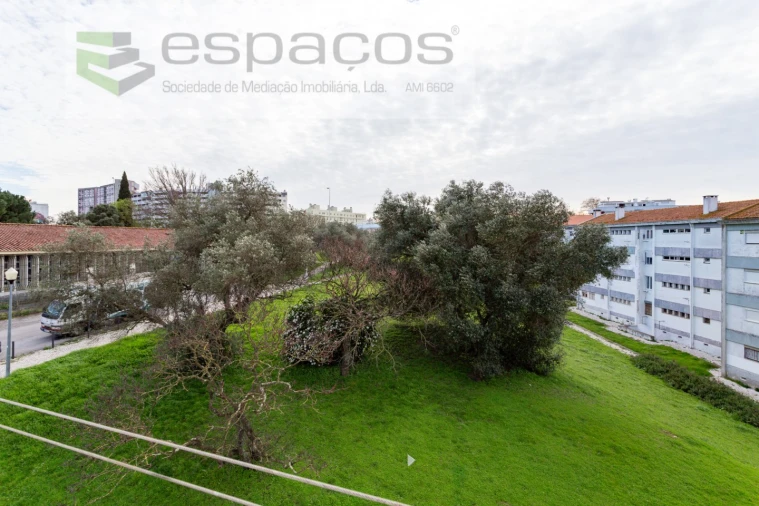Apartamento T3 para Venda em Olivais Foto 12