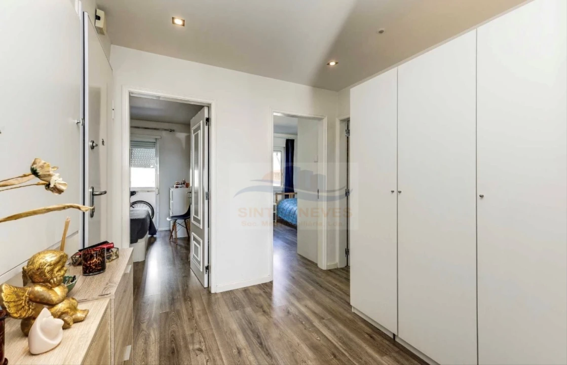 Apartamento T2 para Venda em Águas Livres Foto 3