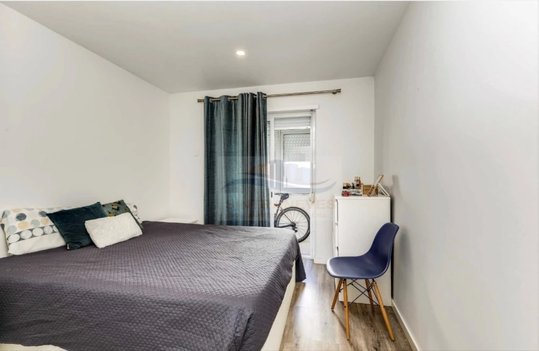 Apartamento T2 para Venda em Águas Livres Foto 6