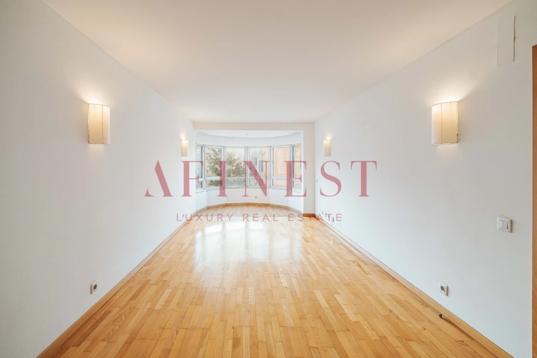 Apartamento T2 para Arrendamento em Areeiro Foto 12