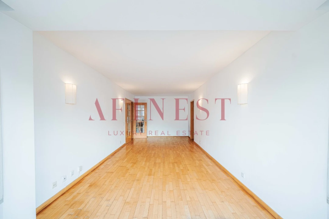 Apartamento T2 para Arrendamento em Areeiro Foto 13