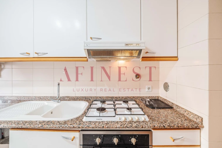 Apartamento T2 para Arrendamento em Areeiro Foto 6