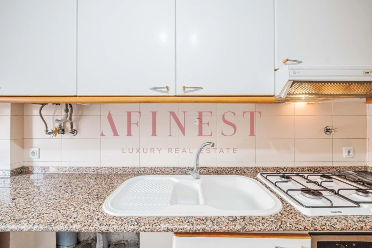 Apartamento T2 para Arrendamento em Areeiro Foto 7