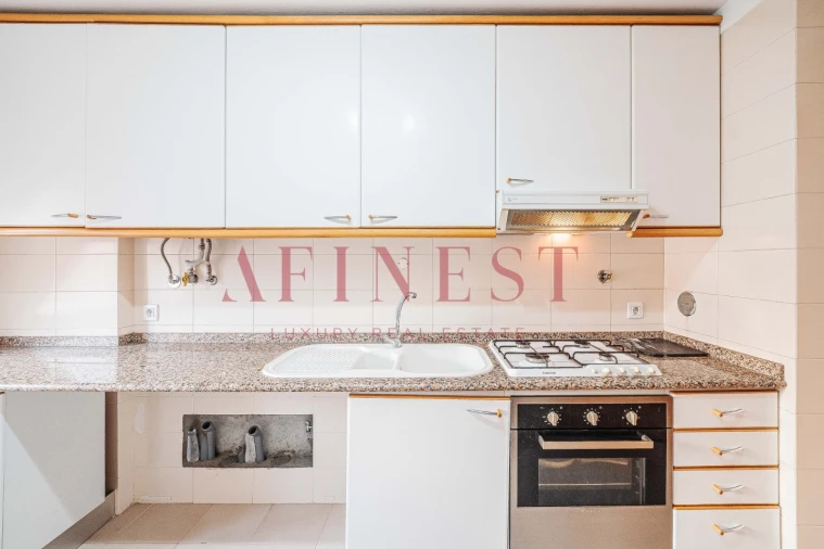 Apartamento T2 para Arrendamento em Areeiro Foto 8