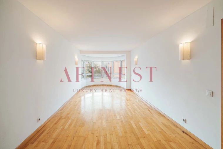 Apartamento T2 para Arrendamento em Areeiro Foto 12