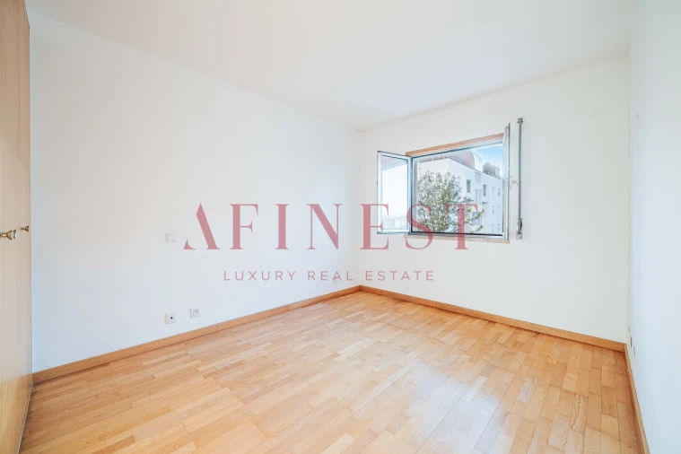 Apartamento T2 para Arrendamento em Areeiro Foto 15