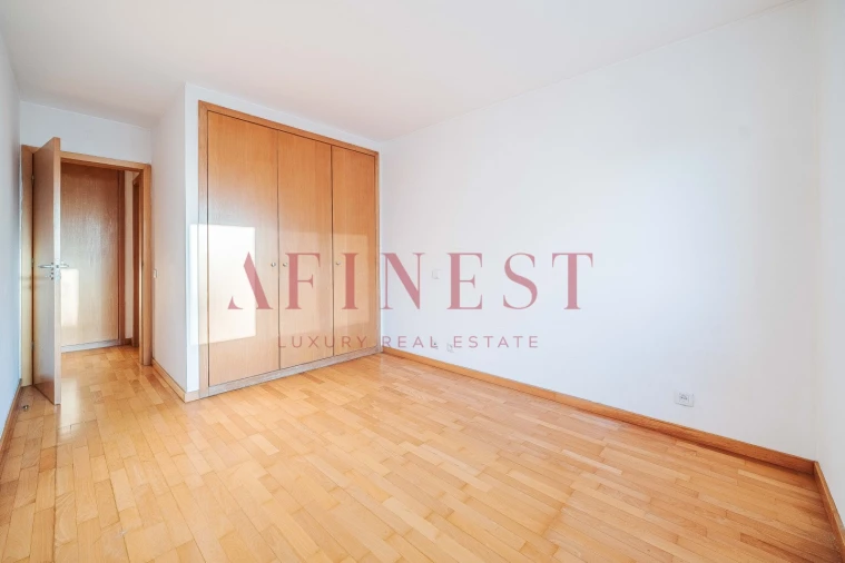 Apartamento T2 para Arrendamento em Areeiro Foto 16