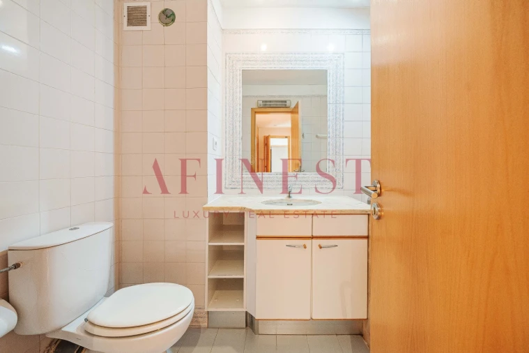 Apartamento T2 para Arrendamento em Areeiro Foto 21