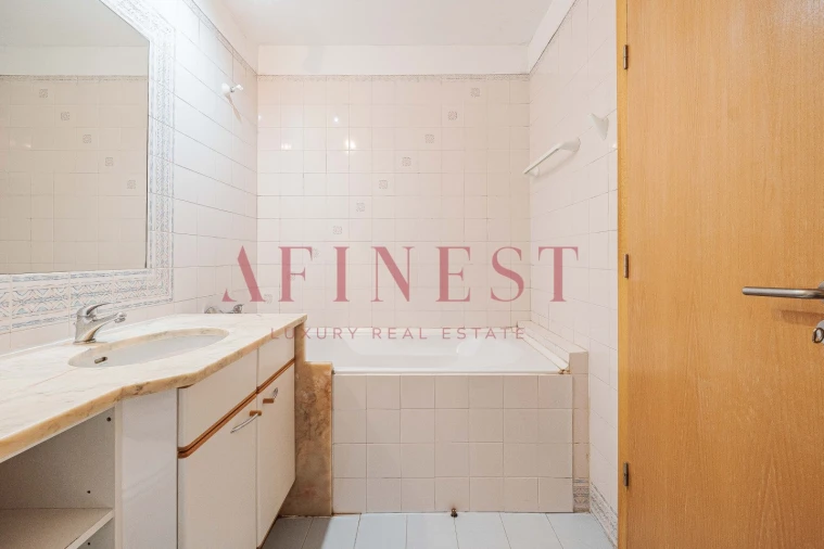 Apartamento T2 para Arrendamento em Areeiro Foto 22