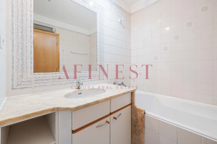 Apartamento T2 para Arrendamento em Areeiro Foto 23