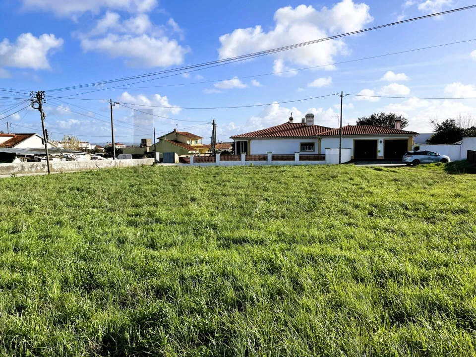 Terreno para Venda em Caranguejeira Foto 1