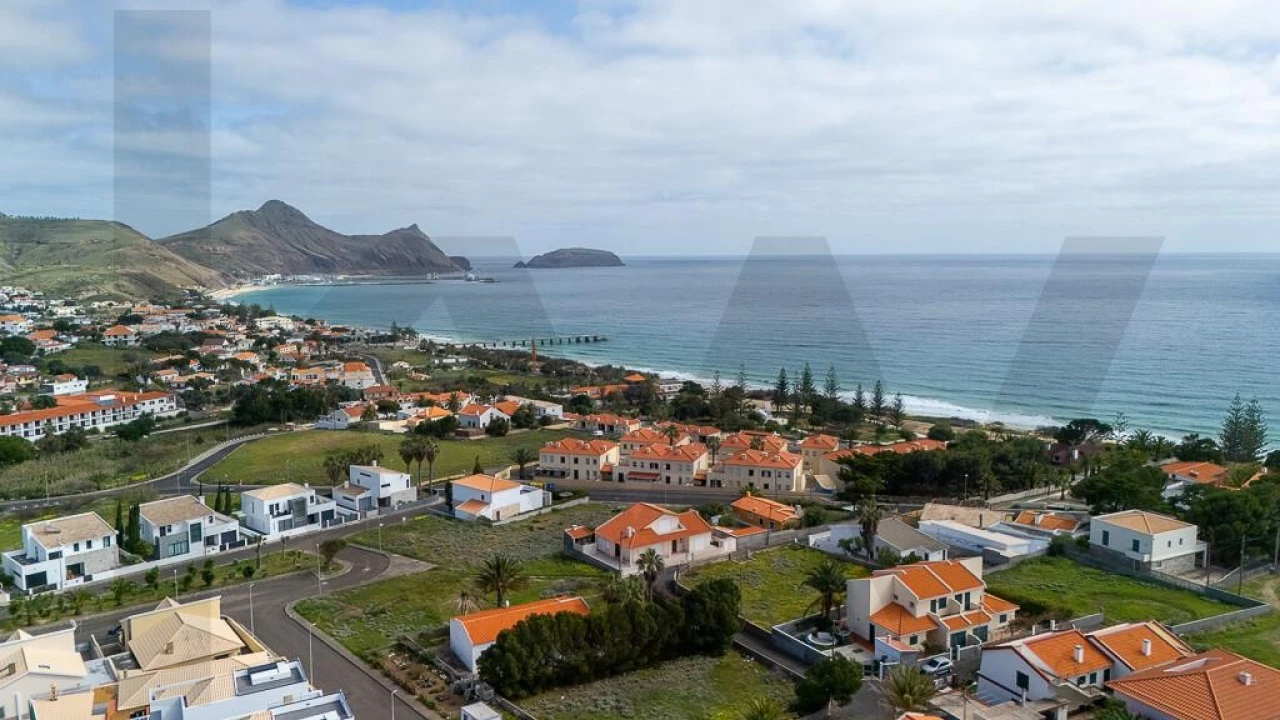 Moradia T3 para Venda em Porto Santo Foto 50