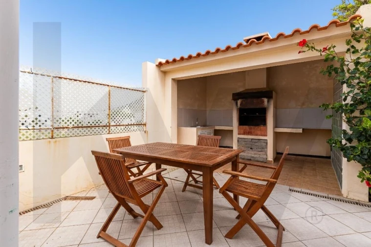 Moradia T3 para Venda em Porto Santo Foto 36