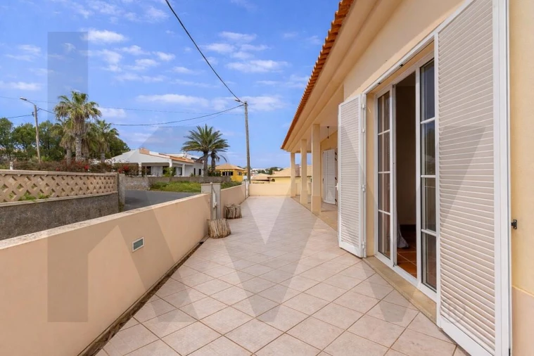 Moradia T3 para Venda em Porto Santo Foto 45