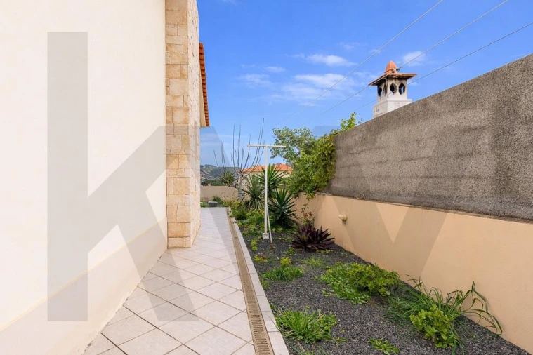 Moradia T3 para Venda em Porto Santo Foto 44