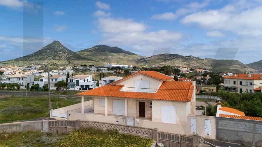 Moradia T3 para Venda em Porto Santo Foto 10