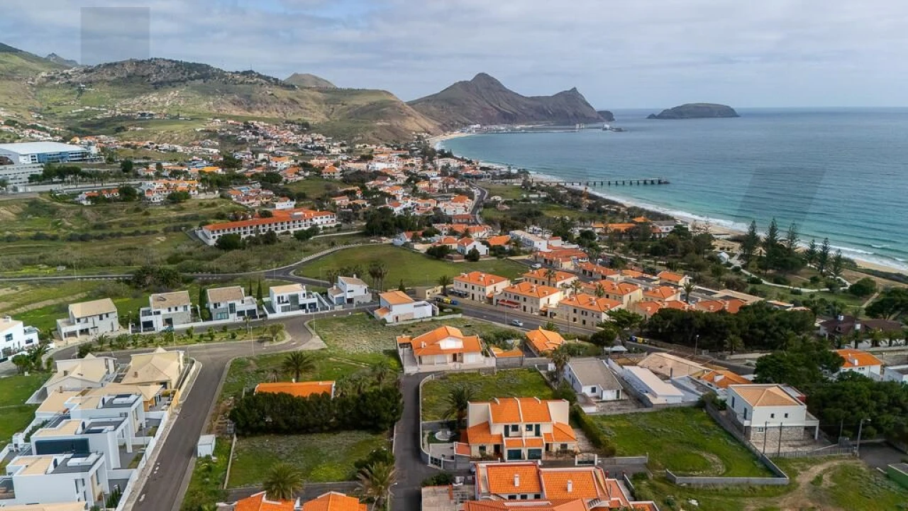 Moradia T3 para Venda em Porto Santo Foto 4