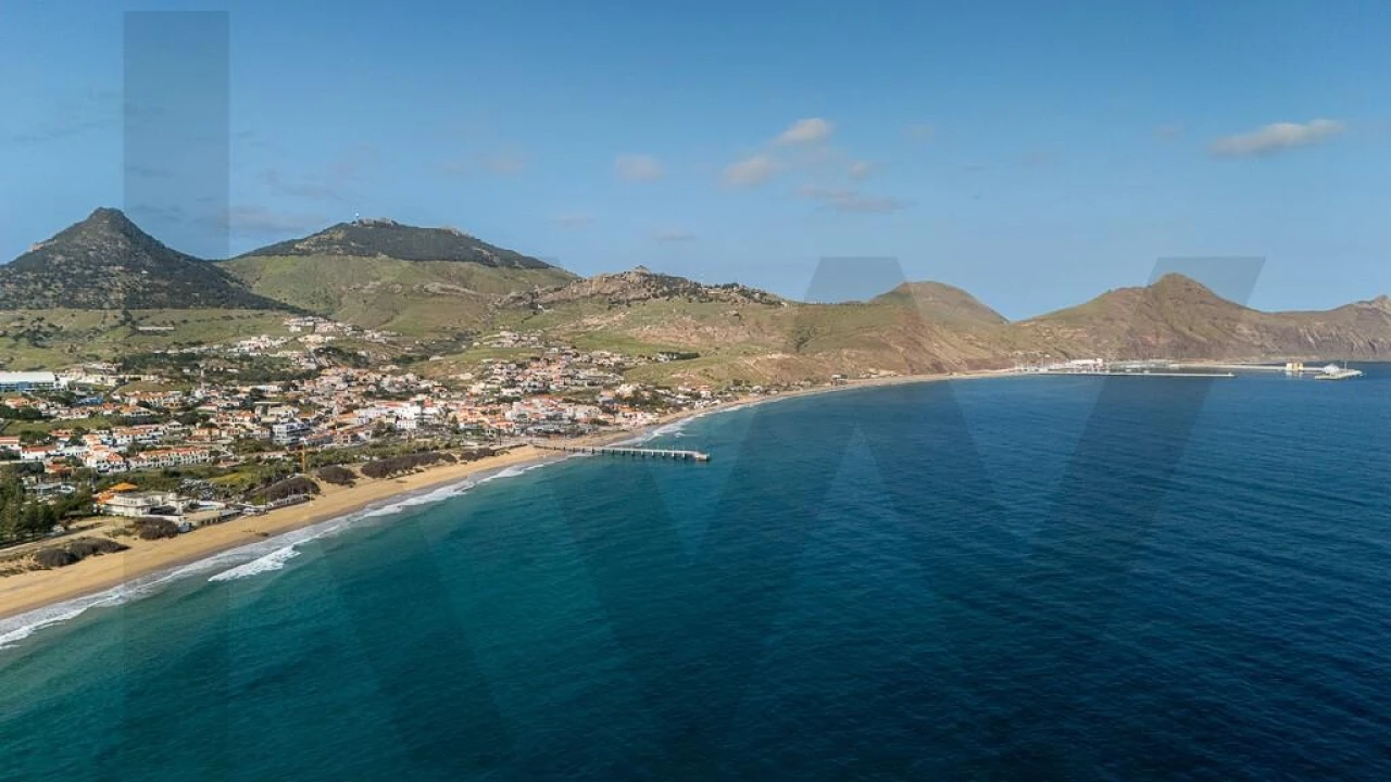 Moradia T3 para Venda em Porto Santo Foto 2