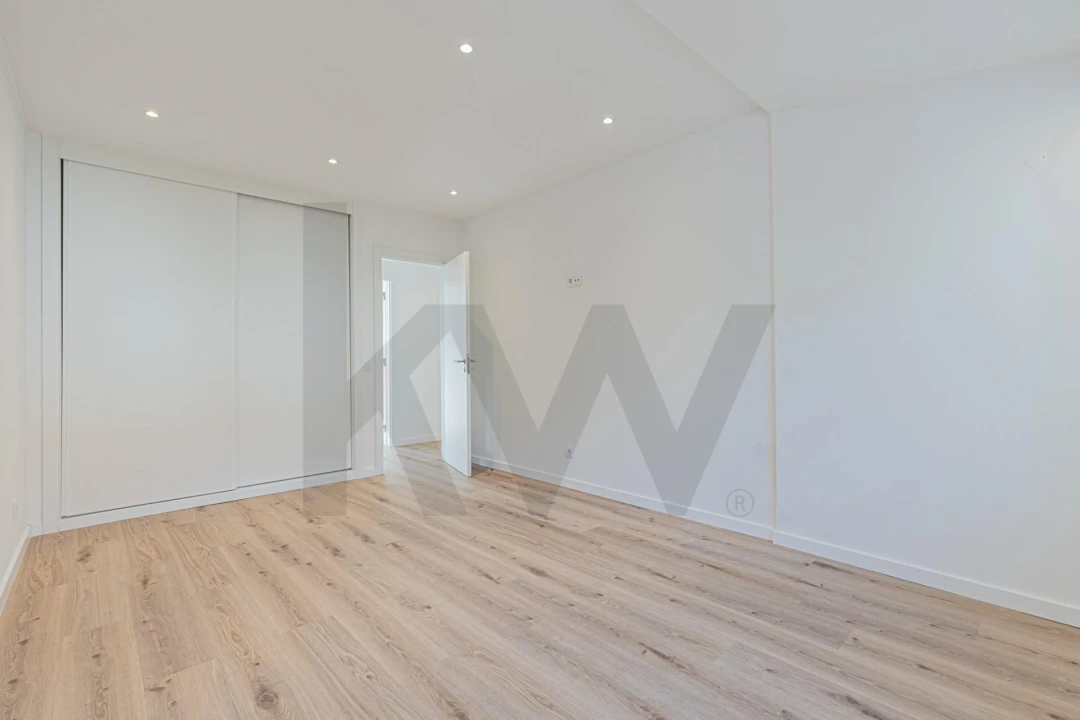 Moradia T5 para Arrendamento em Carcavelos e Parede Foto 31