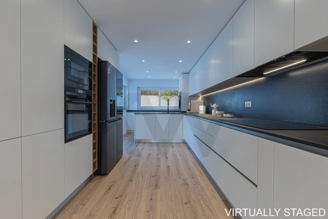 Moradia T5 para Arrendamento em Carcavelos e Parede Foto 12