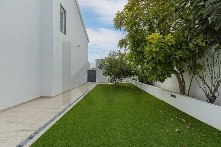 Moradia T5 para Arrendamento em Carcavelos e Parede Foto 37