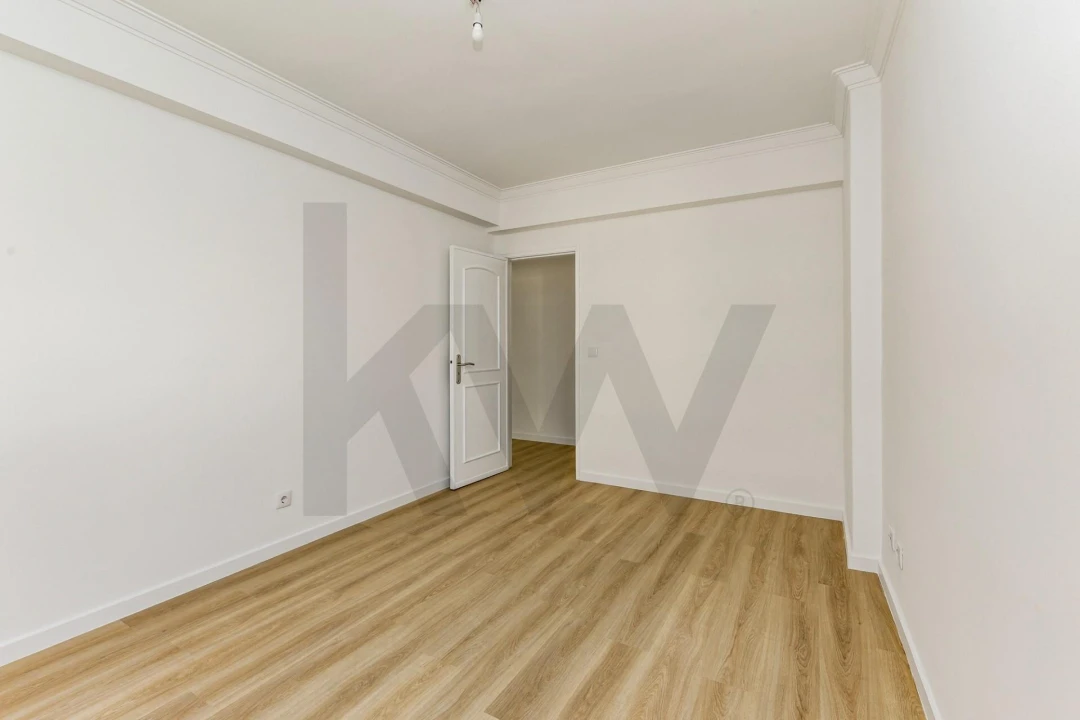 Apartamento T2 para Arrendamento em Carnaxide e Queijas Foto 14