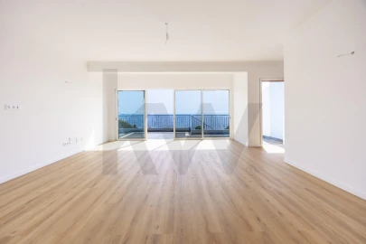 Moradia T3 para Venda em Santa Cruz