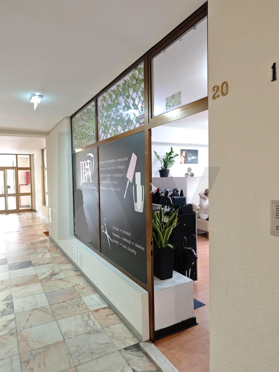 Loja para Venda em Ramalde Foto 2