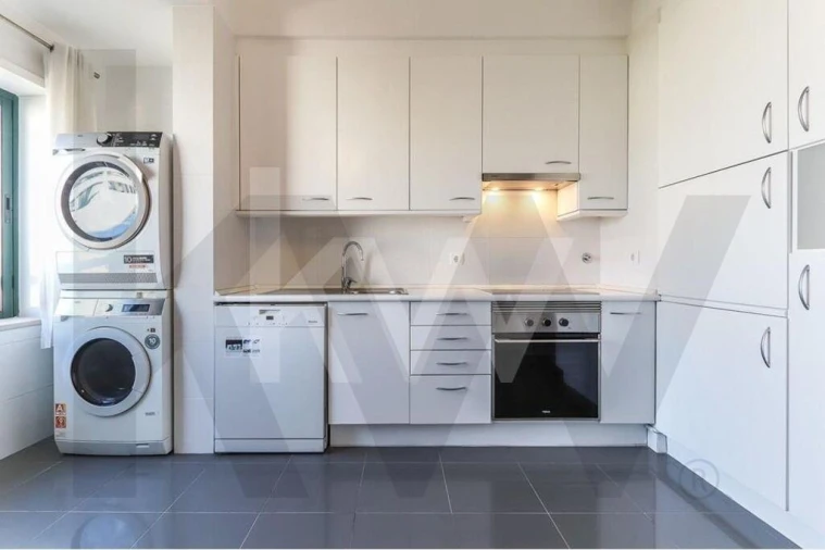 Apartamento T2 para Arrendamento em Olivais Foto 3